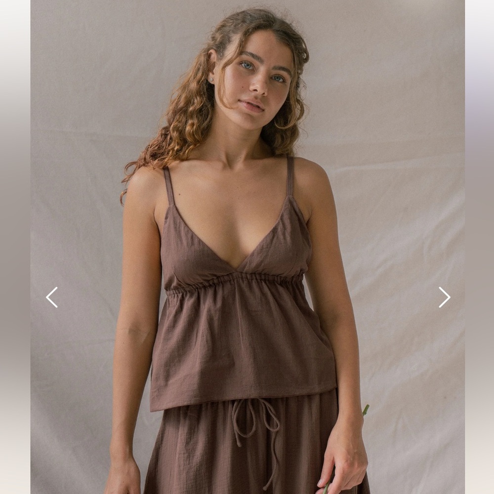 Indigo Luna NWT Mökki Halter Top Walnut